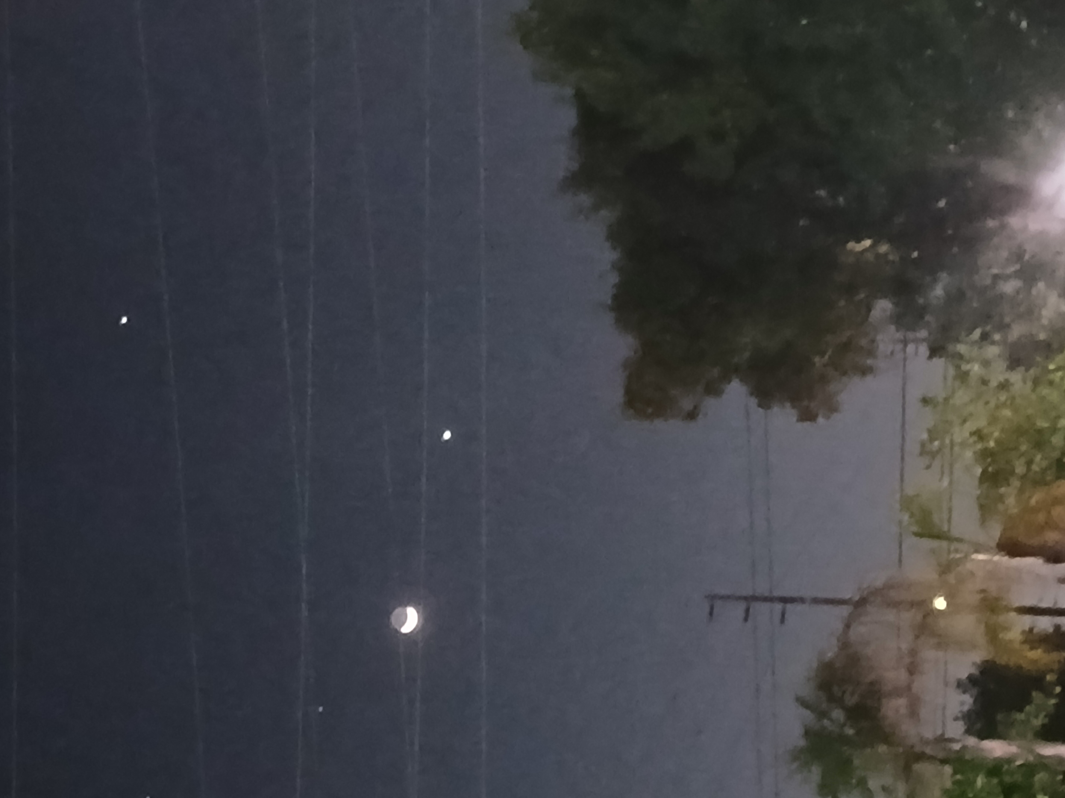 三日月と金星と木星
